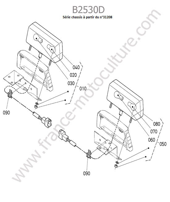 Feux arriere 2 KUBOTA B2530