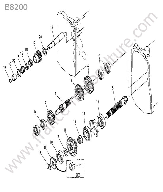 Arbre 4 / marche arriere KUBOTA B8200