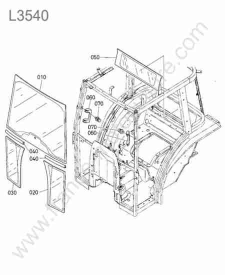KUBOTA - L3540 : Vitre avant
