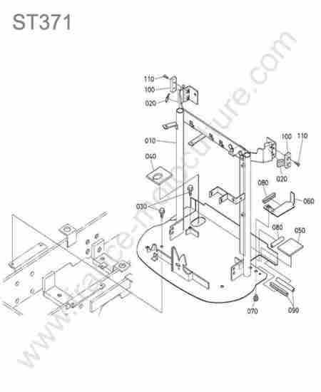 KUBOTA - ST371 : Support grille avant