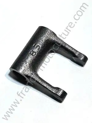 Fourchette commande embrayage b4200/b6100/b7100