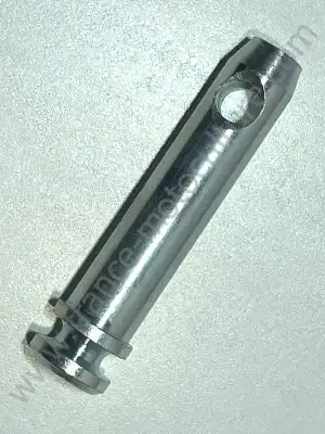 GOUPILLE TIRANT SUPERIEUR BX2350/BX231/BX261